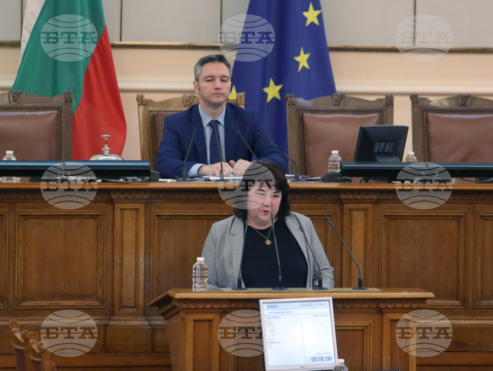 Промени в бюджета между първо и второ четене не би следвало да са възможни, каза финансовият министър Росица Велкова