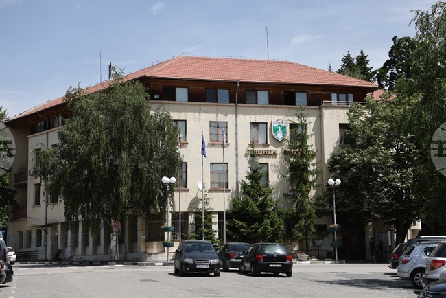 Общинският съвет в Златица прие нова наредба за управление на отпадъците и актуализация на бюджета към 30 септември 2025 година