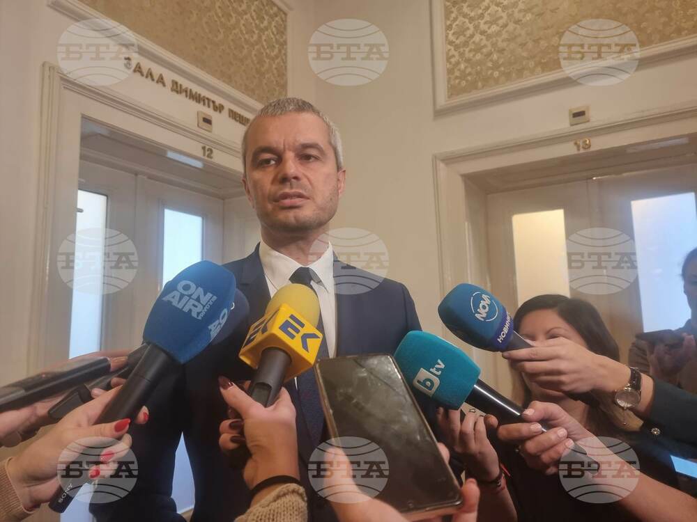Не бива да заминава нито един патрон за Украйна, каза Костадин Костадинов за внесеното предложение на кабинета за военна подкрепа
