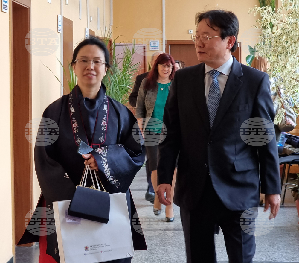 K-pop, Korean Cinema Attract Young Bulgarians to Study Korean Language - Korean Ambassador to Bulgaria