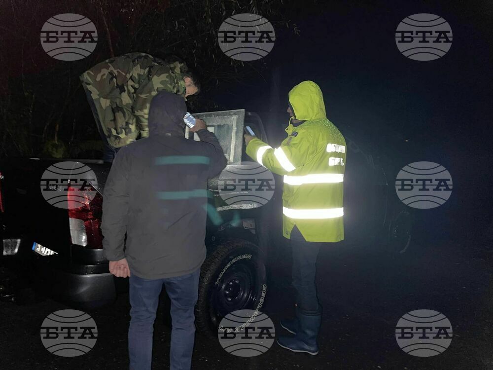 Обследва се с термодрон площта на язовир "Мандра" в рамките на операцията по издирване на двамата рибари
