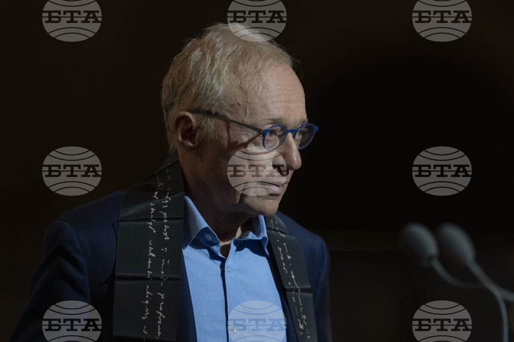 Пред италианско издание израелският писател Гросман определи като геноцид ситуацията в ивицата Газа