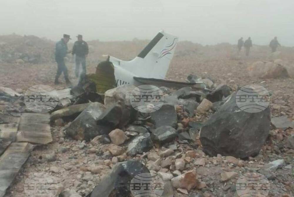 АРМЕНПРЕС: Самолет се разби днес в село Джрабер, двама руски граждани са загинали