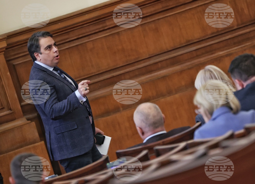 Николай Габровски да се фокусира върху партиите, които биха подкрепили кабинет, оглавяван от него, посъветва Асен Василев