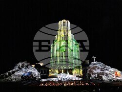 Премиера на музикалната поема „Рилският пустинник“ пред храм-паметника „Св. Александър Невски“, снимка – Даниел Димитров /БТА