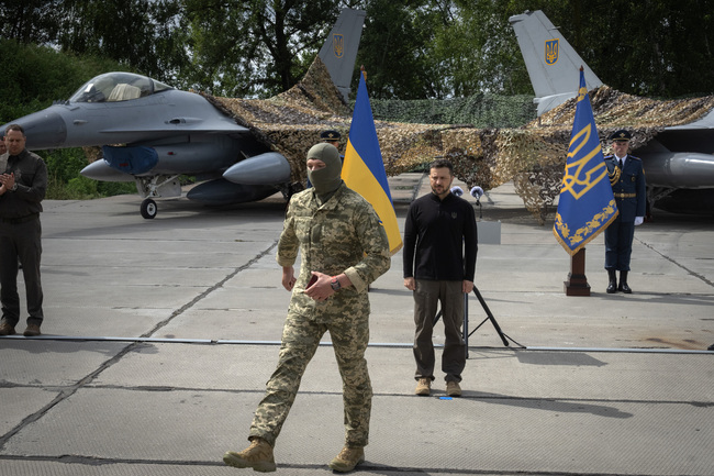 Загинал е пилотът Павло Иванов при мисия с Ф-16 в Украйна