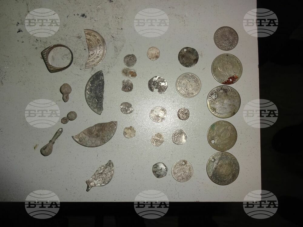 Police Officers Confiscate Cultural and Historical Valuables from Two Treasure Hunters in Novi Pazar