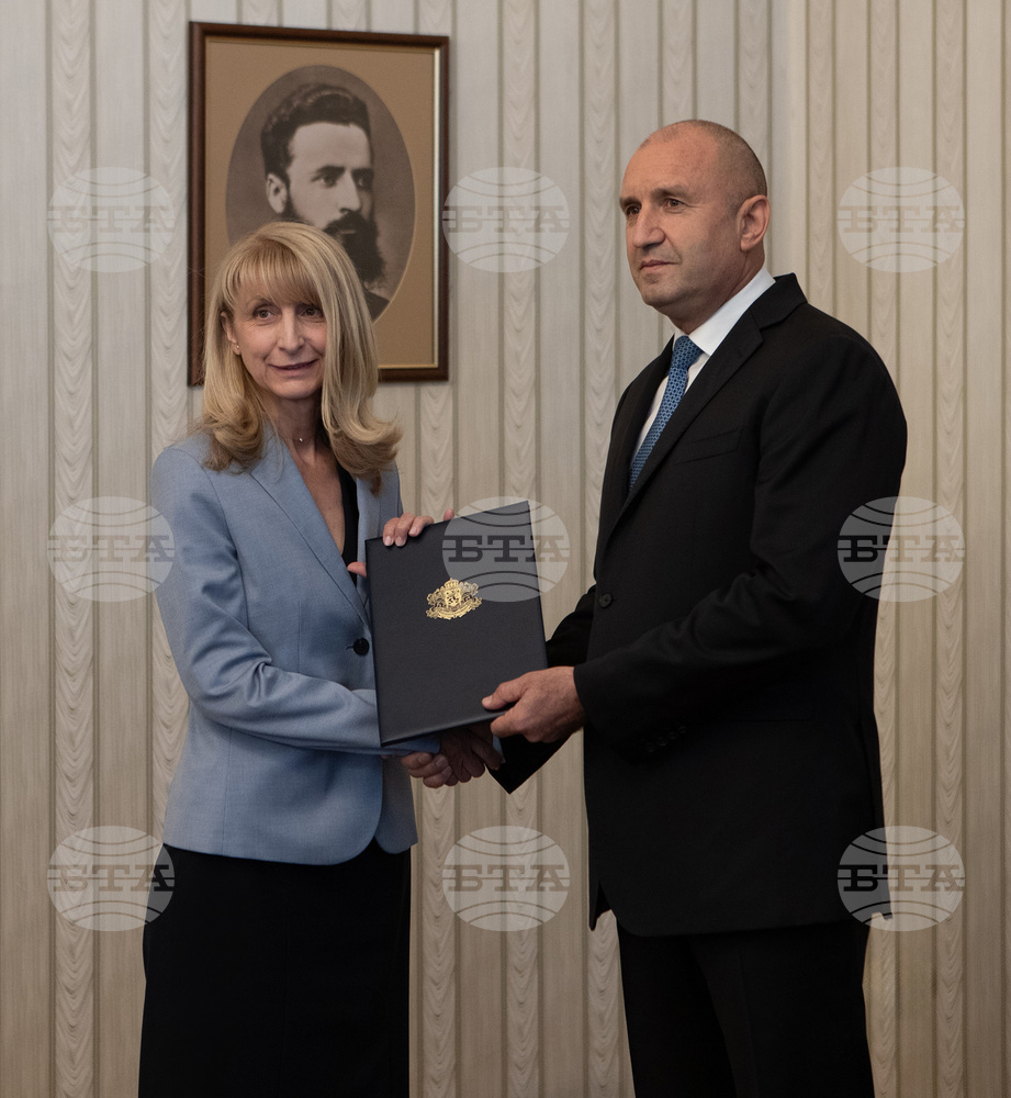 Президентът Радев възложи на кандидата за служебен премиер Горица Грънчарова-Кожарева да предложи състав на правителство до 19 август