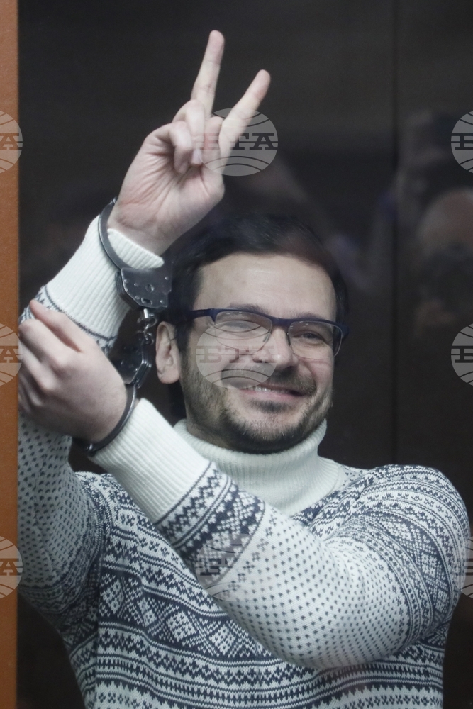 Руският опозиционер Иля Яшин бе признат за виновен за разпростаняването на "фалшива информация" за армията