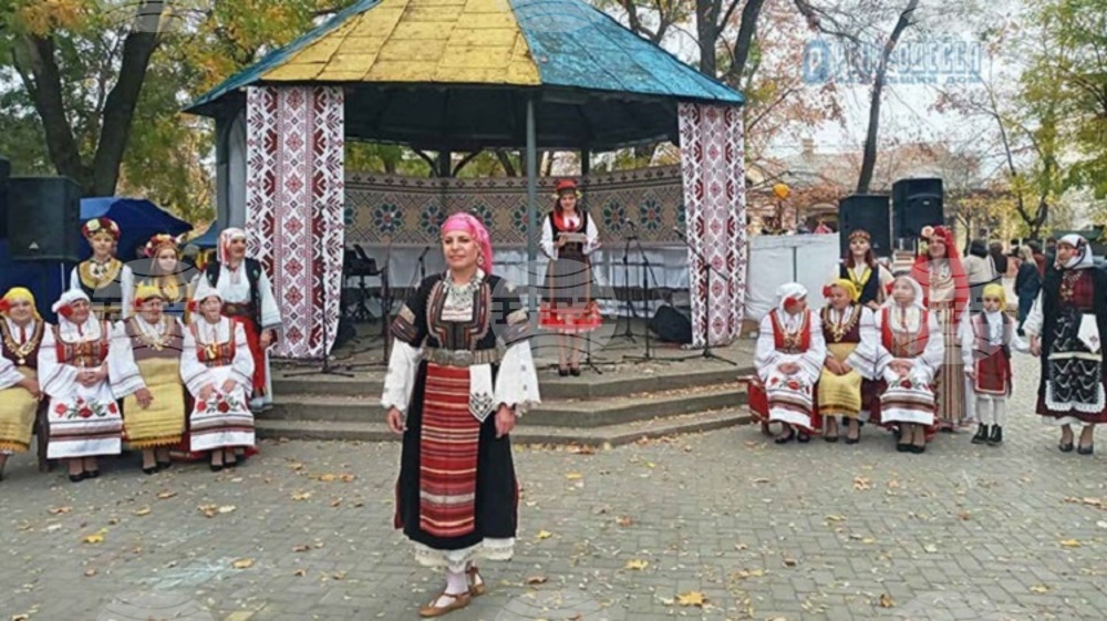 Приключи 21-ят международен фестивал "Българи да си останем!" в Рени