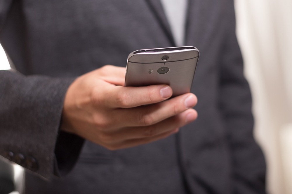 Continue the Change - Democratic Bulgaria Lawmakers Move to Shield Consumers from Mobile Price Hikes
