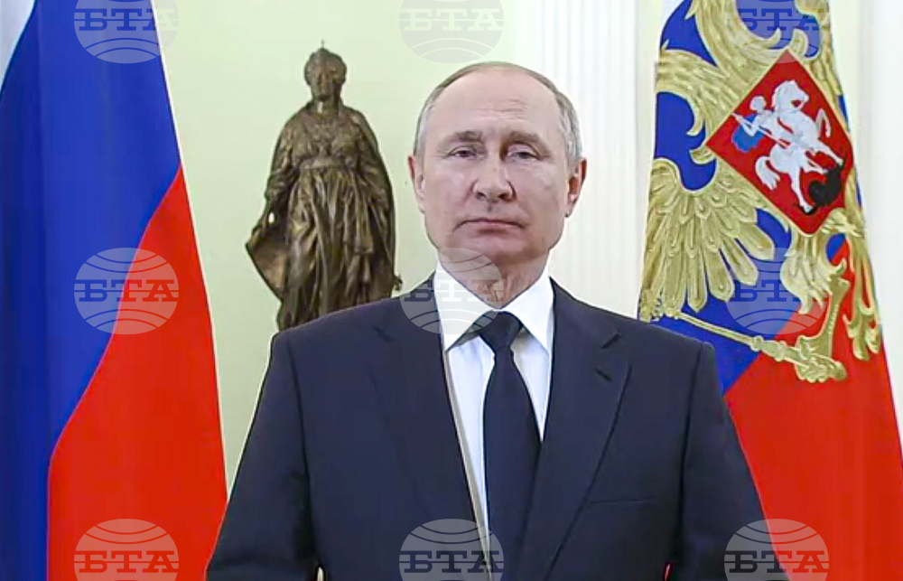 Владимир Путин подписа закон, съдържащ редица социални мерки, съобщи РИА Новости