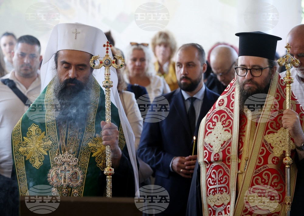 Пред новостроящия се православен храм "Св. Патриарх Евтимий Търновски" ще бъде отбелязан Денят на народните будители