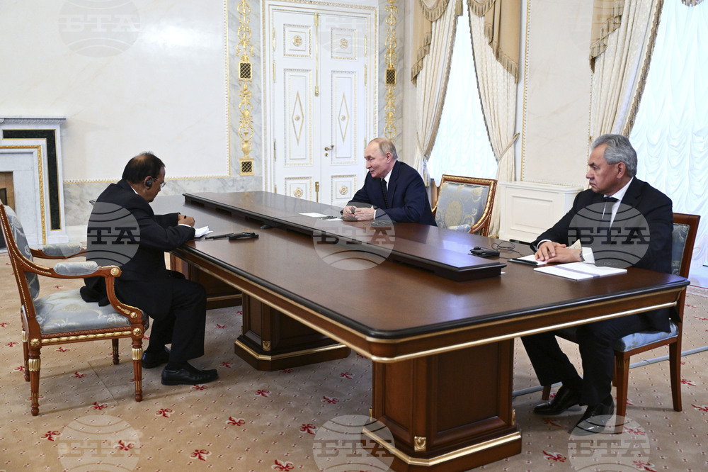 Путин се срещна в Кремъл с индийския съветник по националната сигурност Аджит Довал