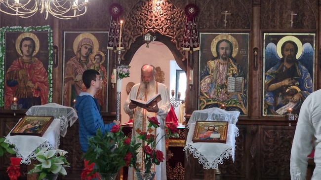 Всеки си има кръст, който трябва да понесе, каза архимандрит Методий в храм "Св. Георги" в Каварна
