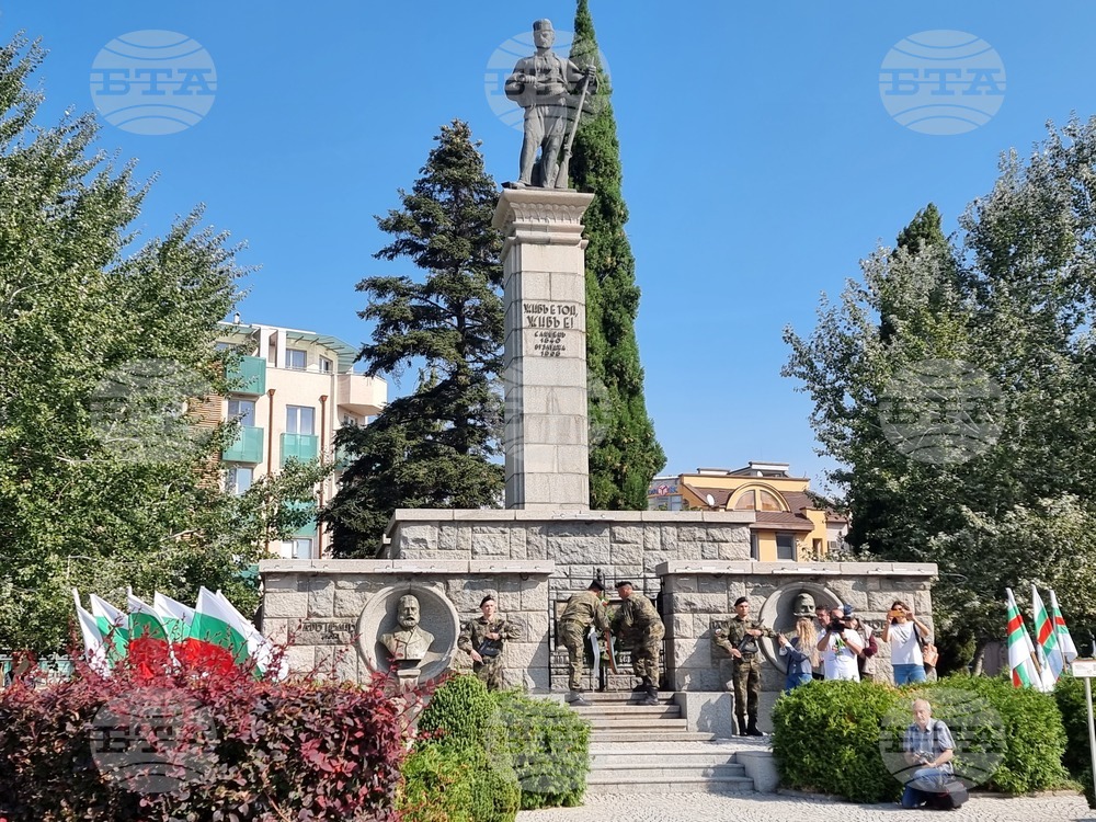 Сливен посреща Димитровден с литургия, концерти и празнични фойерверки