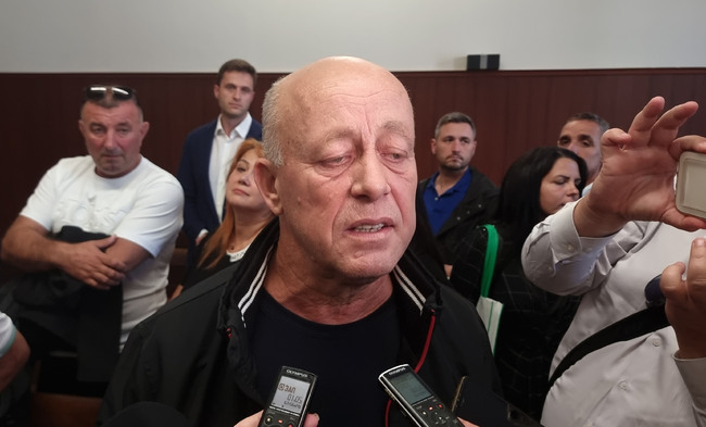 Кметът на Минерални бани Мюмюн Искендер иска по-лека мярка за неотклонение