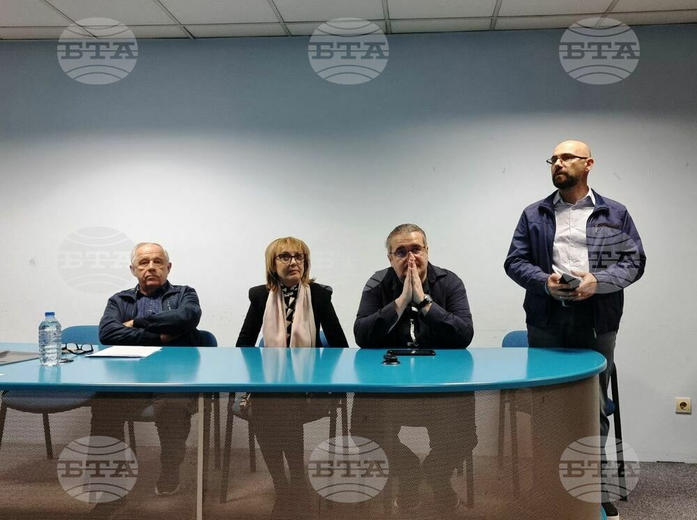 Стихосбирката „Както днес, както винаги“ на поетесата Светла Радкова, издадена в Северна Македония, беше представена в Скопие