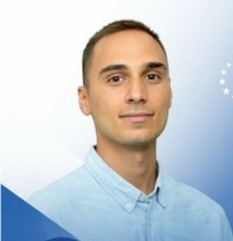 Разговорът за образованието е най-важният от всички, коментира кандидатът за депутат от листата на ГЕРБ-СДС в Сливен Иван Желязков
