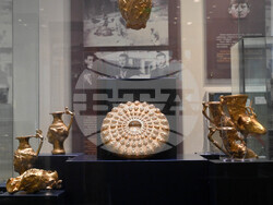 САЩ - Лос Анджелис - изложба - Панагюрско златно съкровище