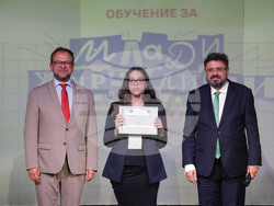 БТА - ЕП - обучение за млади журналисти - 28-30 октомври - връчване на сертификати