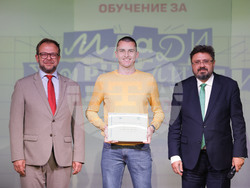 БТА - ЕП - обучение за млади журналисти - 28-30 октомври - връчване на сертификати