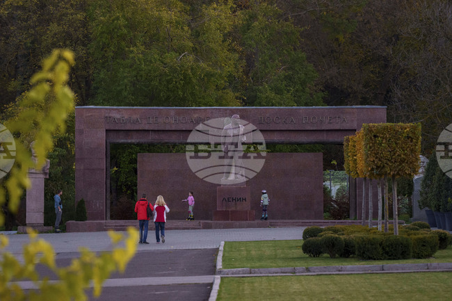 Проруски опозиционен блок излезе начело в социологическа анкета преди парламентарните избори в Молдова на 28 септември