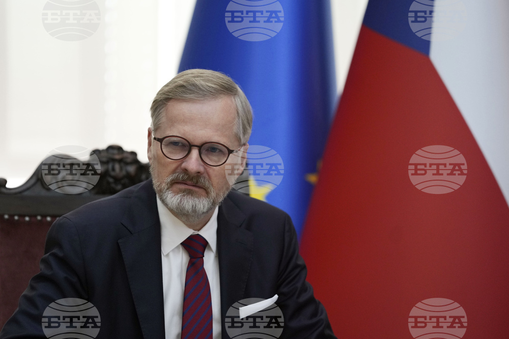 Чешкото правителство е изправено пред вот на недоверие заради скандала с приемането на дарение от бивш затворник