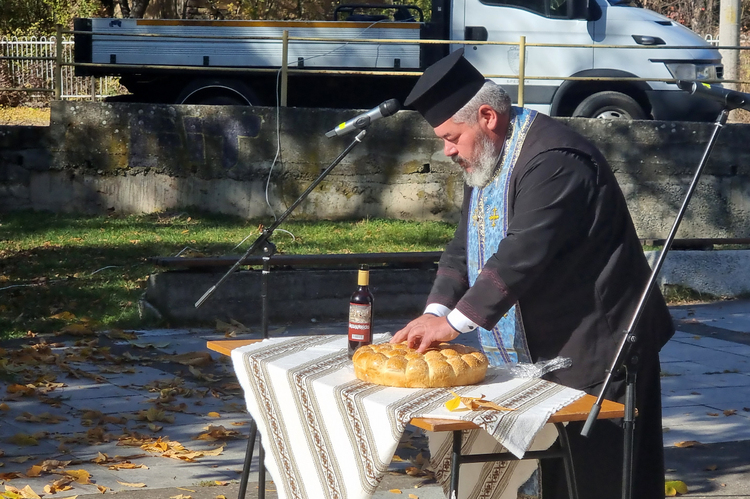 The temple holiday is celebrated tomorrow by the “St. Archangel Michael” monastery in Trna