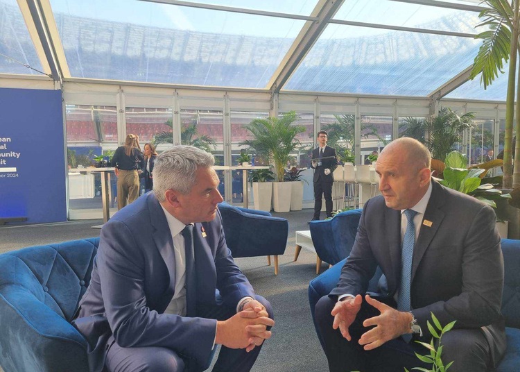 President Rumen Radev spoke with participants of the Fifth Summit of the European Political Community before the start of the forum in Budapest